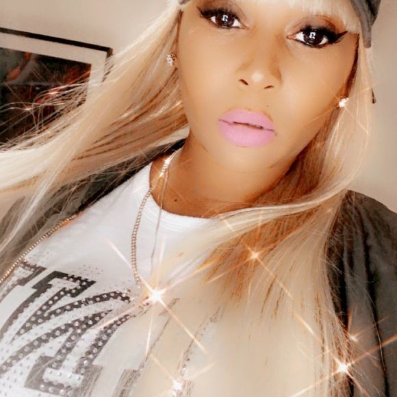 Meet your Posher, Bianca - Picture 1 of 4